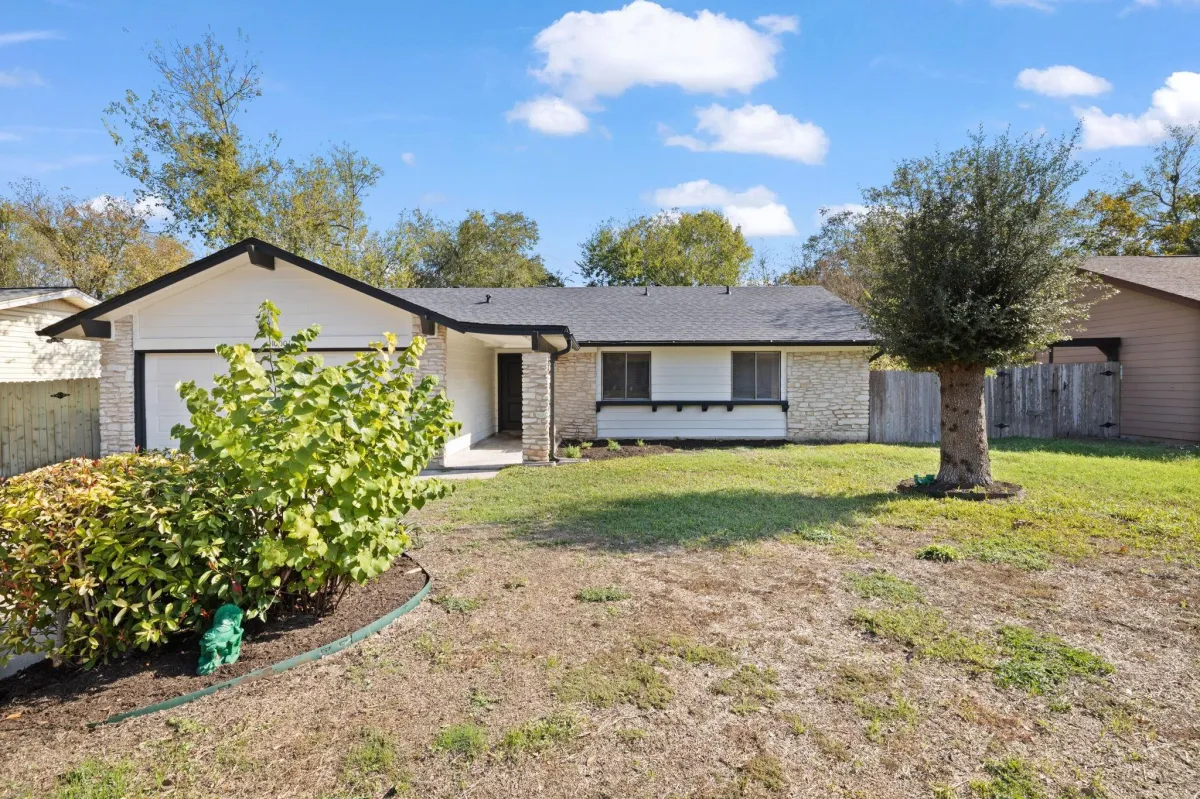 10001 Woodglen Dr